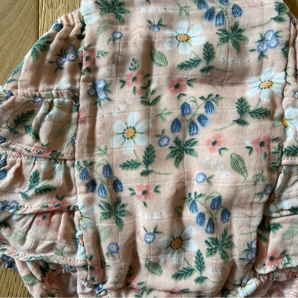 Angel Dear Ruffle Sunsuit - Picture 2 of 4